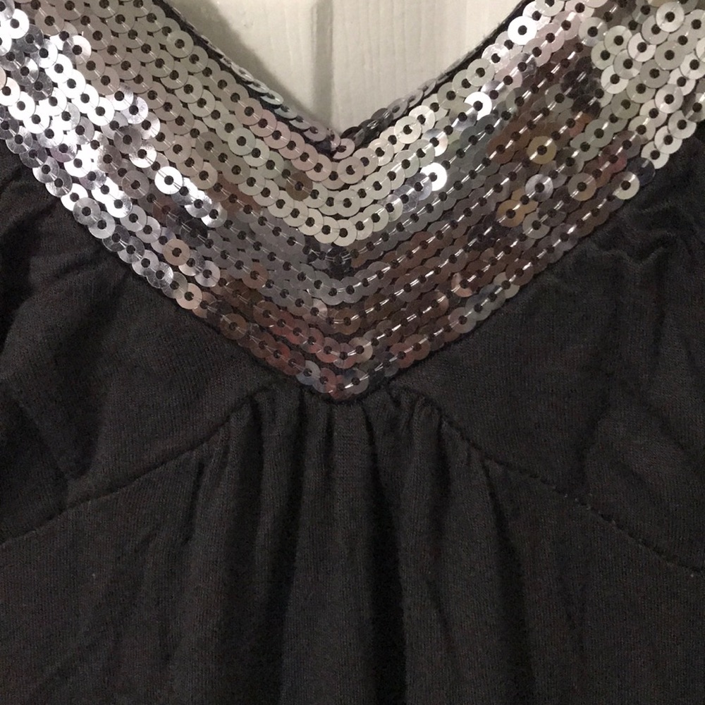 Top - Picture 2 of 5